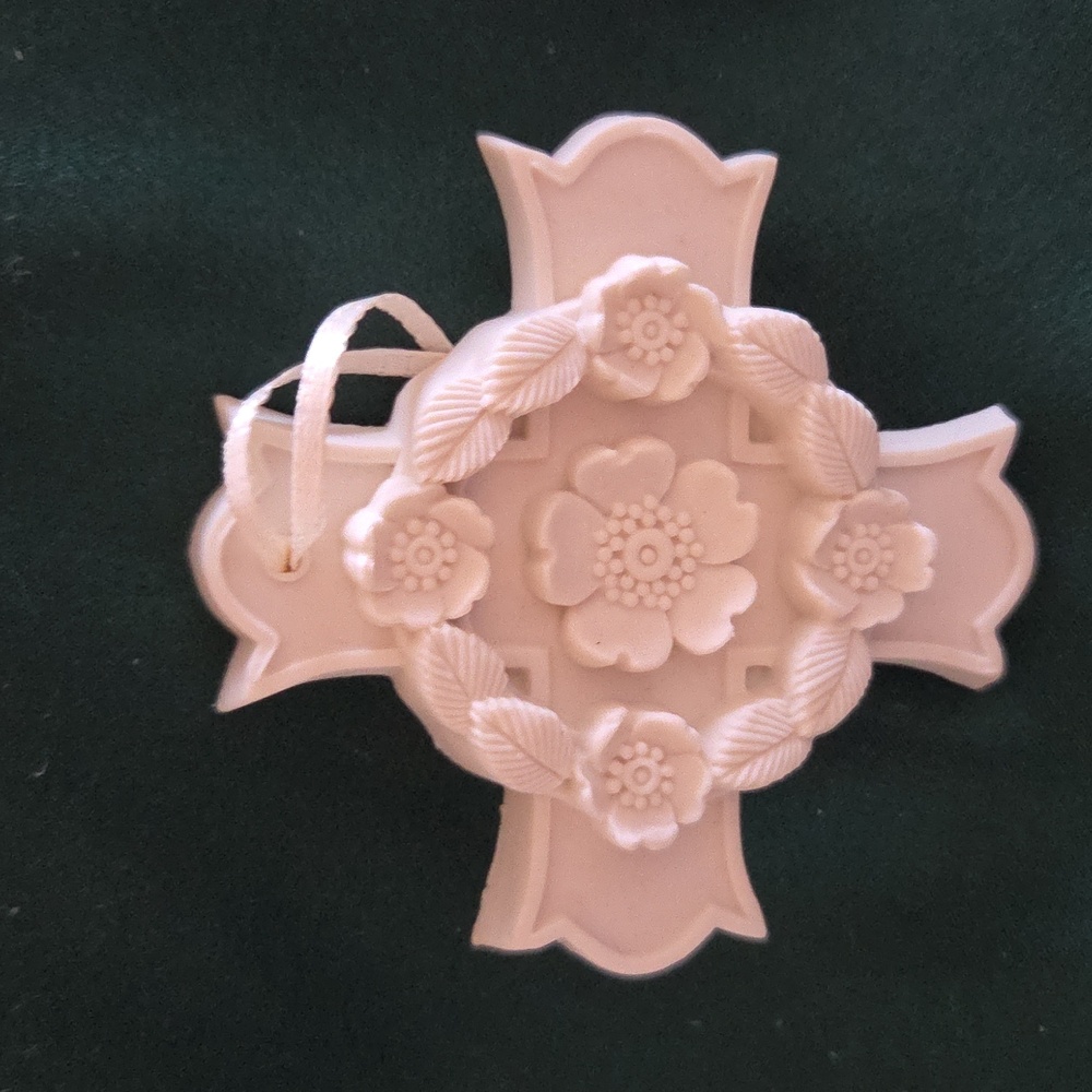 Blooms Of Hope Ornament 1998. Made In The USA.